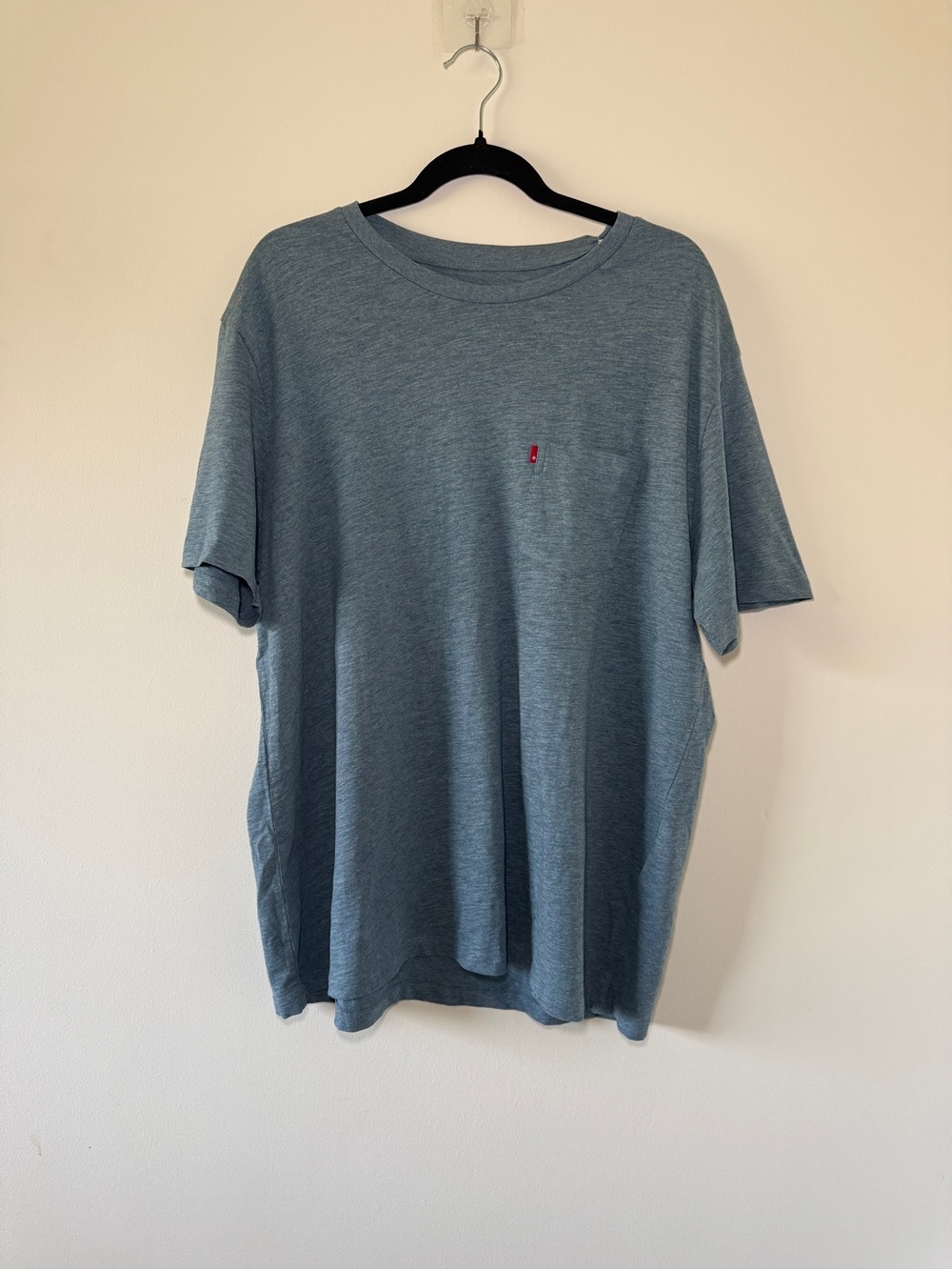 Levi’s Men’s Blue Gray Pocket T-Shirt Standard Fit NWT XL